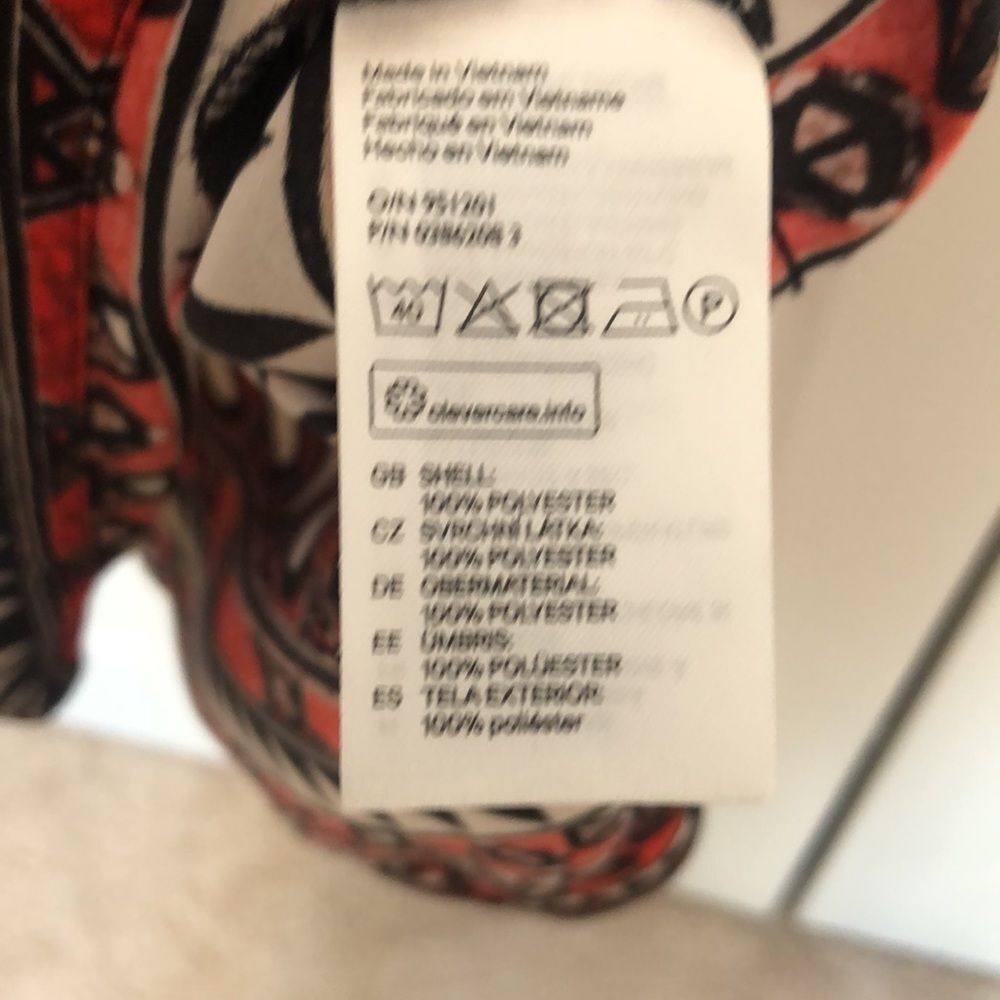 H&M woman’s tribal sleeveless dress. Size 8 - Picture 5 of 5